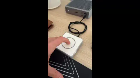 Clip showing how to start the reset process by pressing the central button
